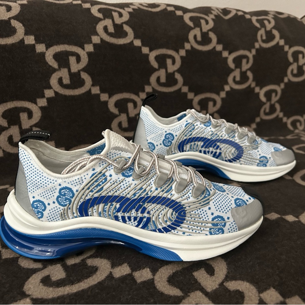 AUTHENTIC GUCCI RUN SNEAKER WHITE/BLUE 680900 GG 7 (US SZ 8) $1,150
